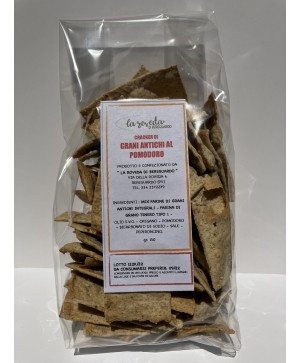 Crackers di grani antichi al pomodoro